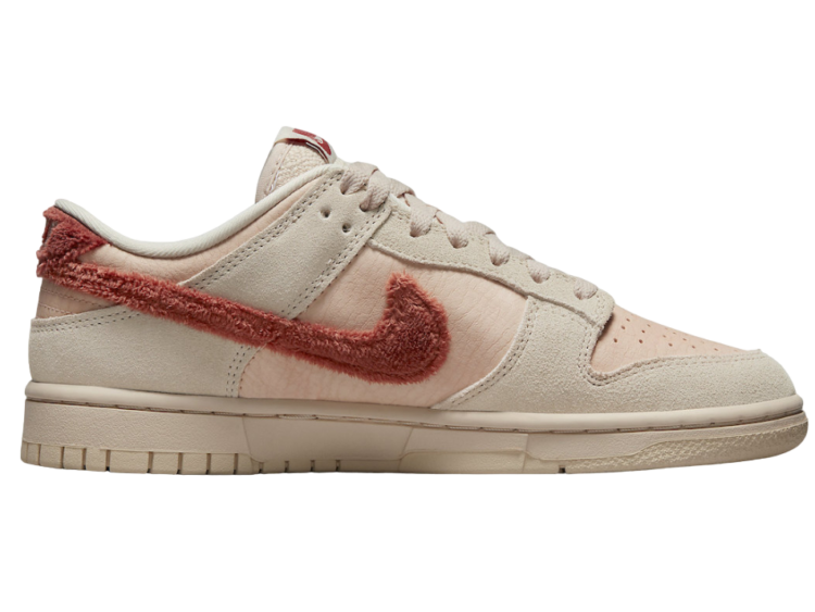 nike dunk low terry swoosh (w)