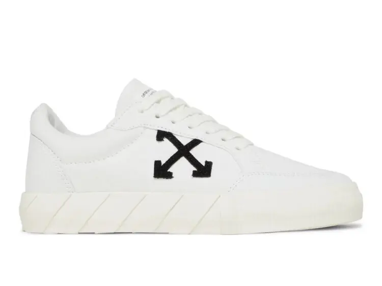 off white vulc low canvas white black (w) (ss22)