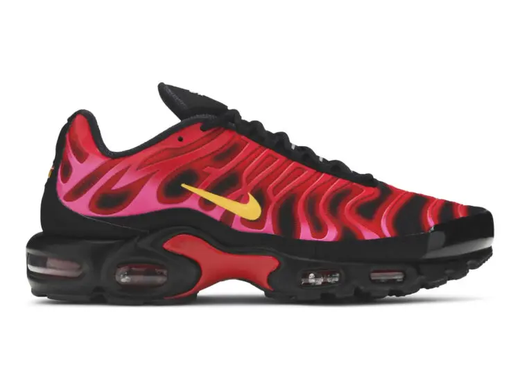 nike air max plus supreme black