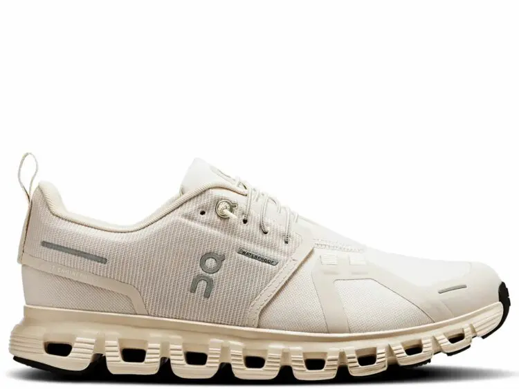 on running cloud 6 waterproof pearl cream