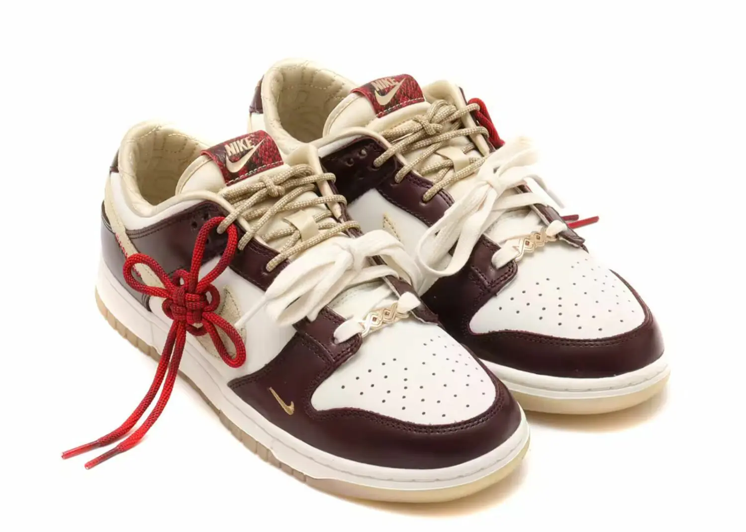 nike dunk low lx year of the snake (w)