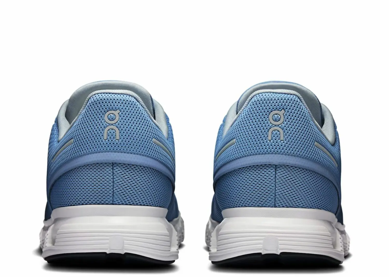 on running cloud 6 chambray white