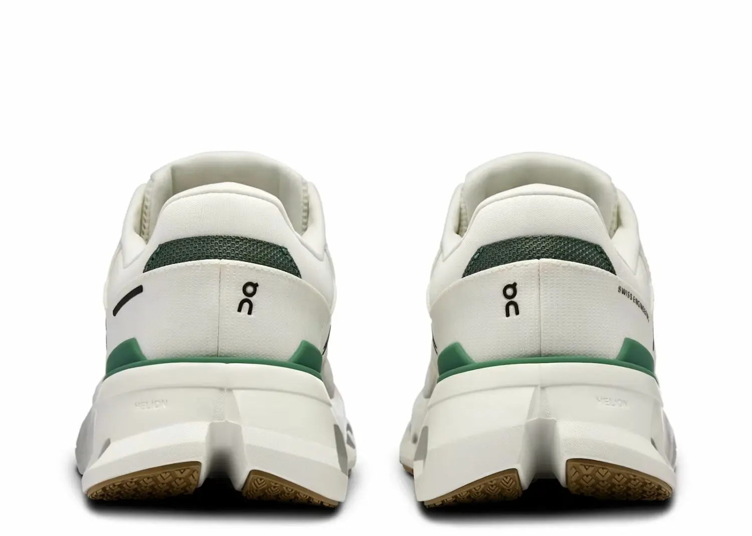 on running cloudrunner 2 white green