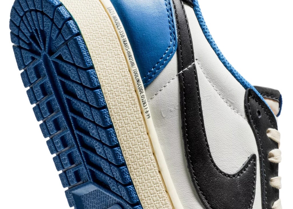 Nike Air Jordan 1 Low Fragment x Travis Scott - DM7866-140