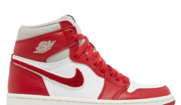 Nike Air Jordan 1 Retro High OG Varsity Red (W)