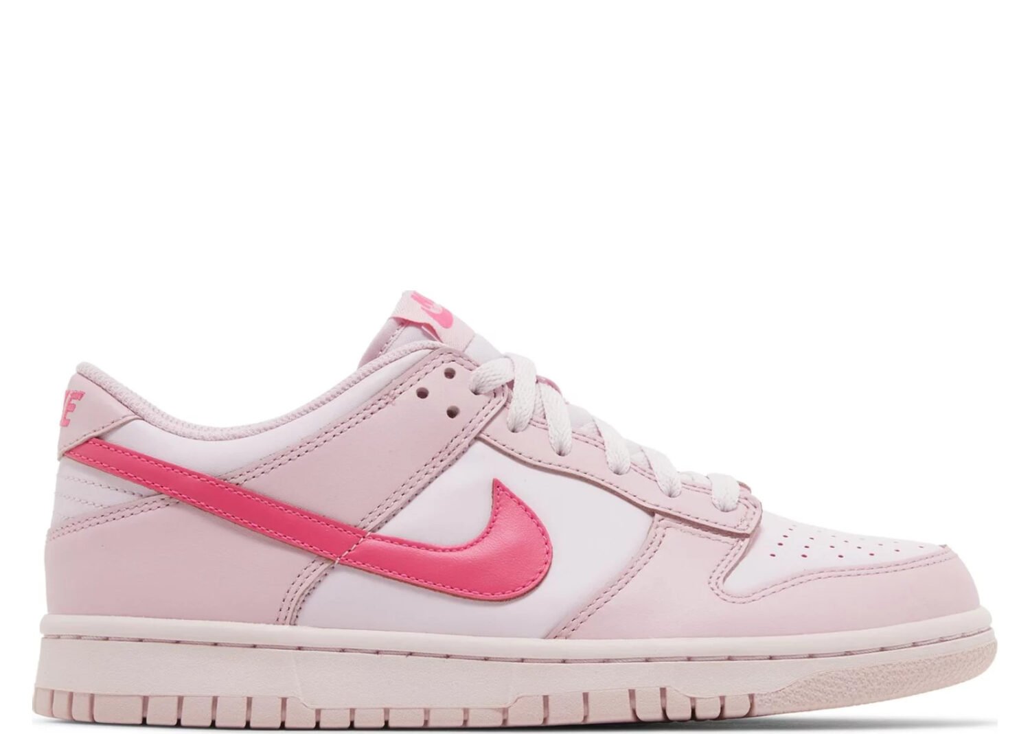 nike dunk low triple pink (gs)