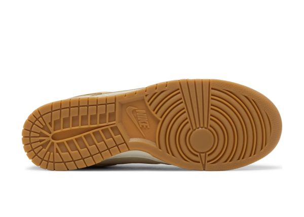 nike dunk low khaki suede gum4