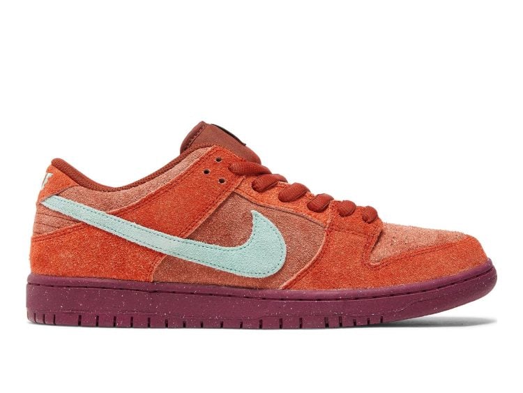 nike sb dunk low mystic red rosewood