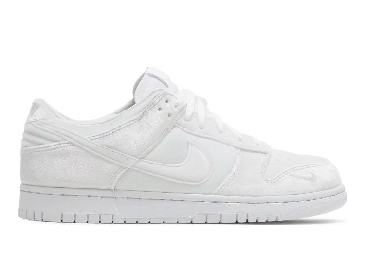 nike dunk low dover street market triple white velvet