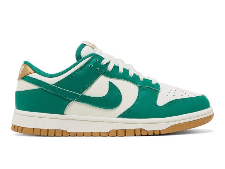 nike dunk low malachite university gold (w)