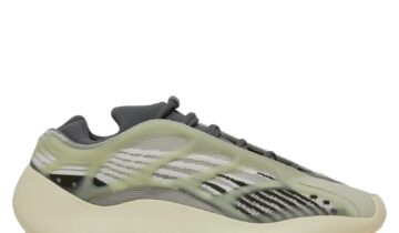 adidas Yeezy 700 V3 Fade Salt