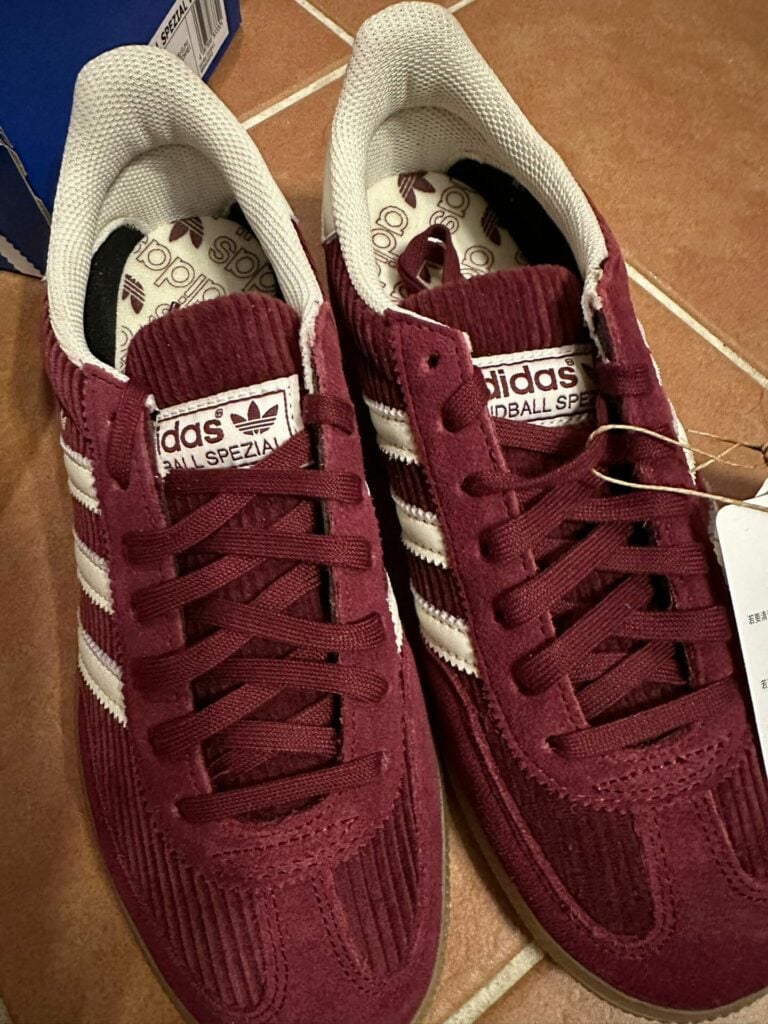 Müşteri fotoğrafı: adidas Handball Spezial Shadow Red (W)