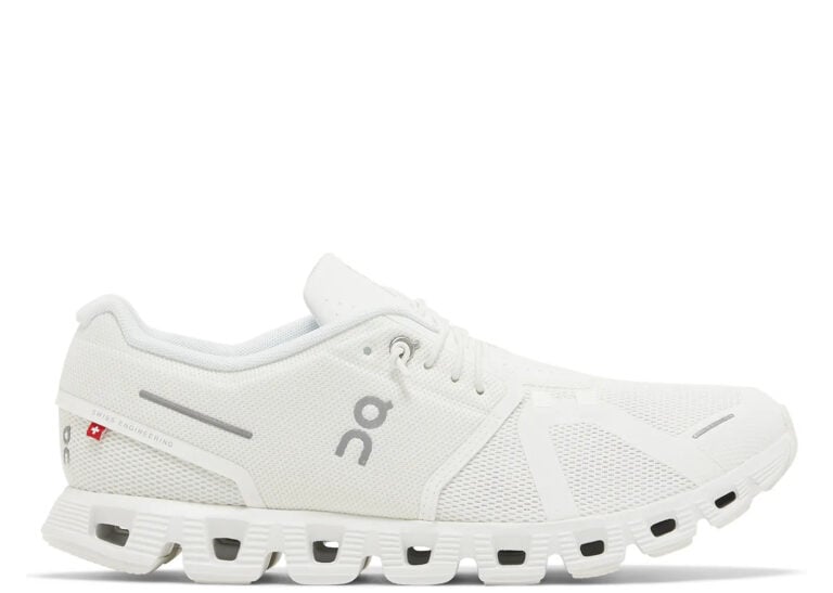 on running cloud 5 undyed white