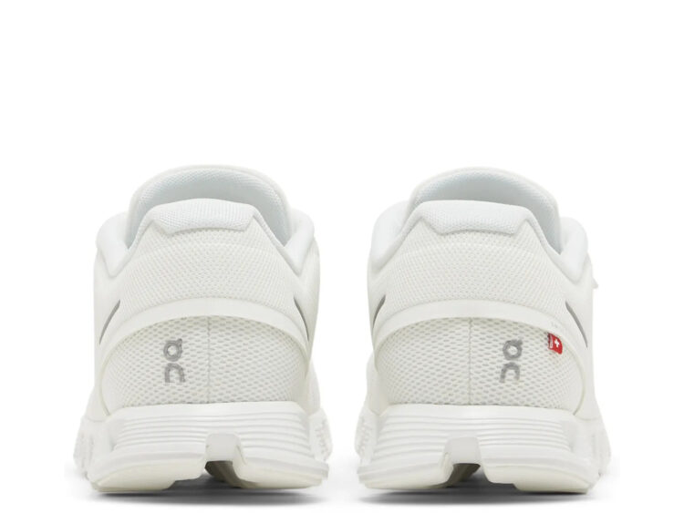 On Running Cloud 5 Undyed White