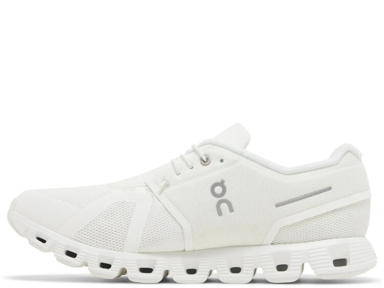 On Running Cloud 5 Undyed White
