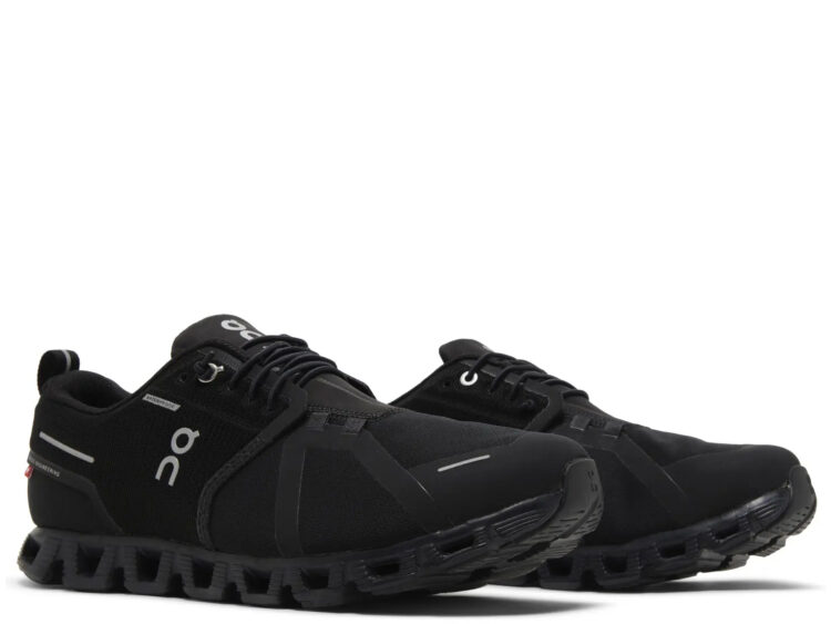 On Running Cloud 5 Waterproof All Black