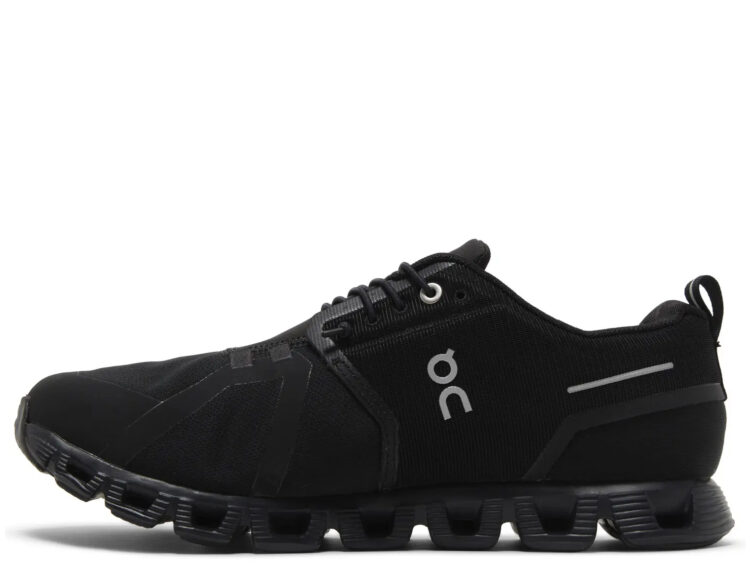 On Running Cloud 5 Waterproof All Black