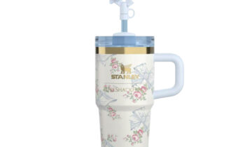 Stanley x LoveShackFancy Flowstate Quencher 20oz Tumbler Pastel Blue