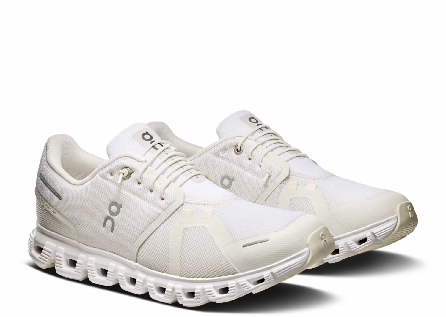 on running cloud 6 all white
