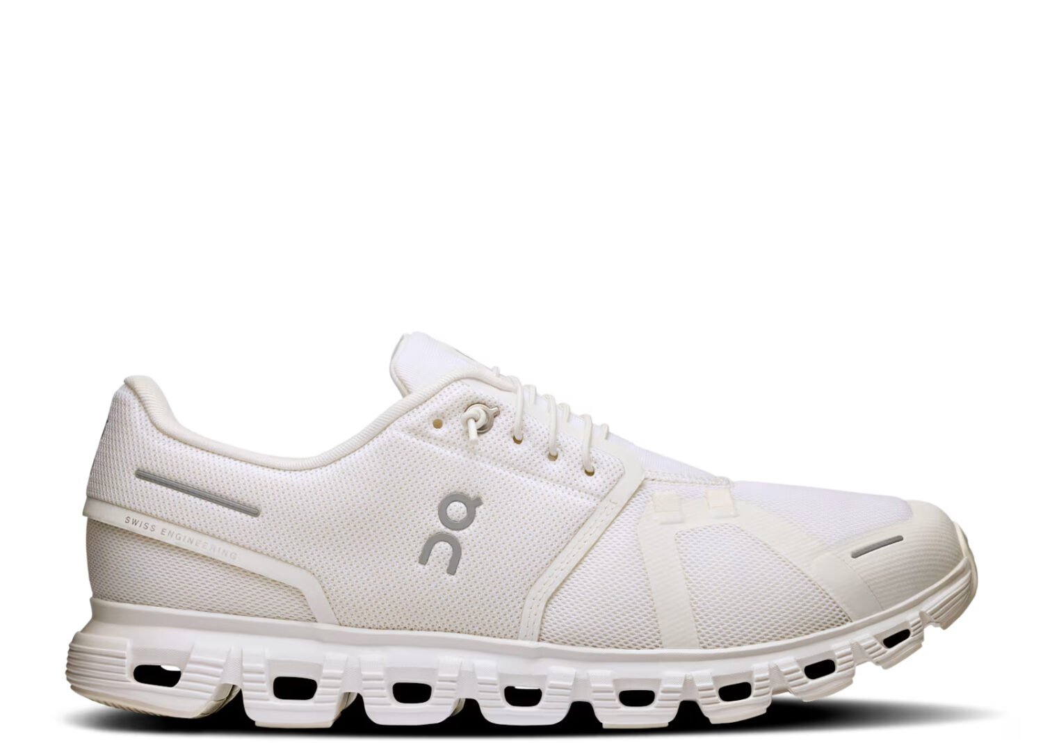 on running cloud 6 all white