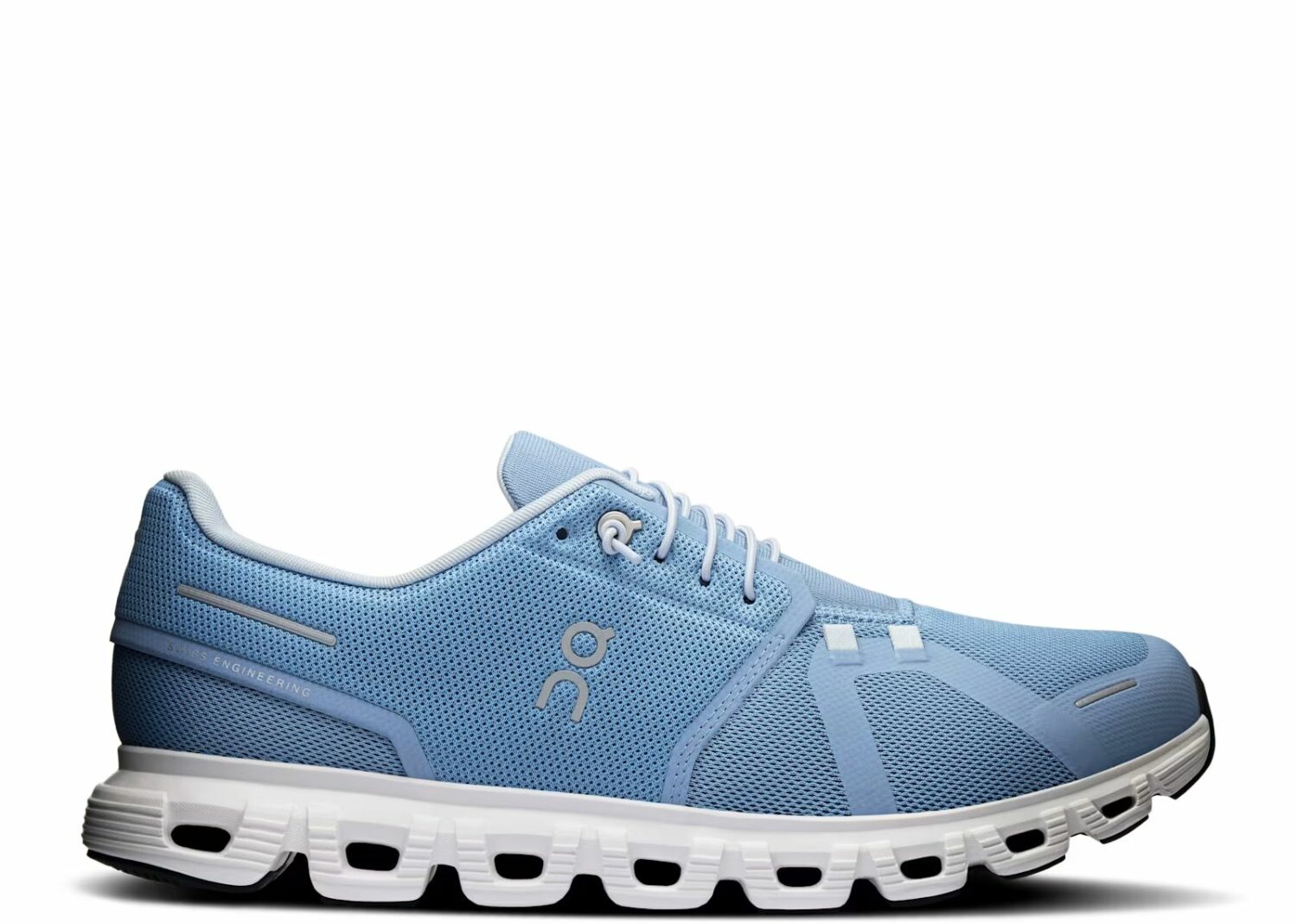 on running cloud 6 chambray white