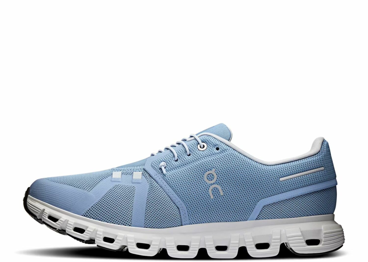 on running cloud 6 chambray white