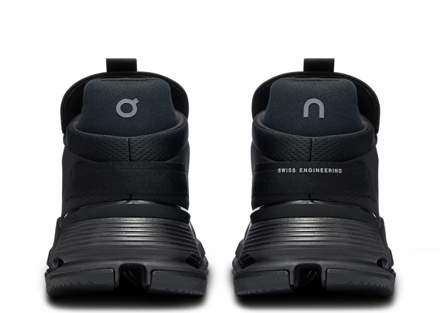 on running cloudnova 2 all black