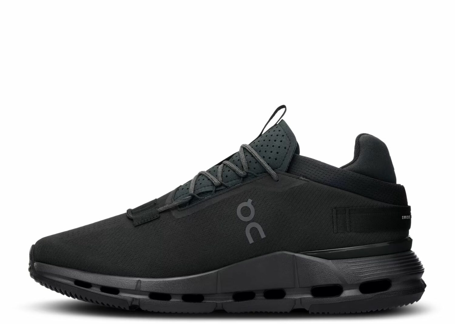 on running cloudnova 2 all black