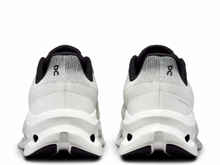 On Running Cloudtilt Black Ivory