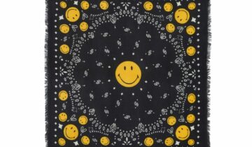 Kujten Large Bandana Hachiko Smiley Black
