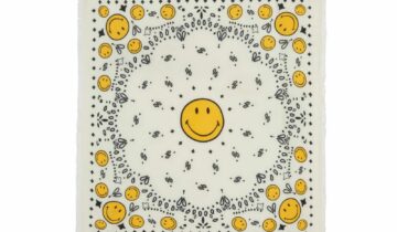 Kujten Large Bandana Hachiko Smiley White