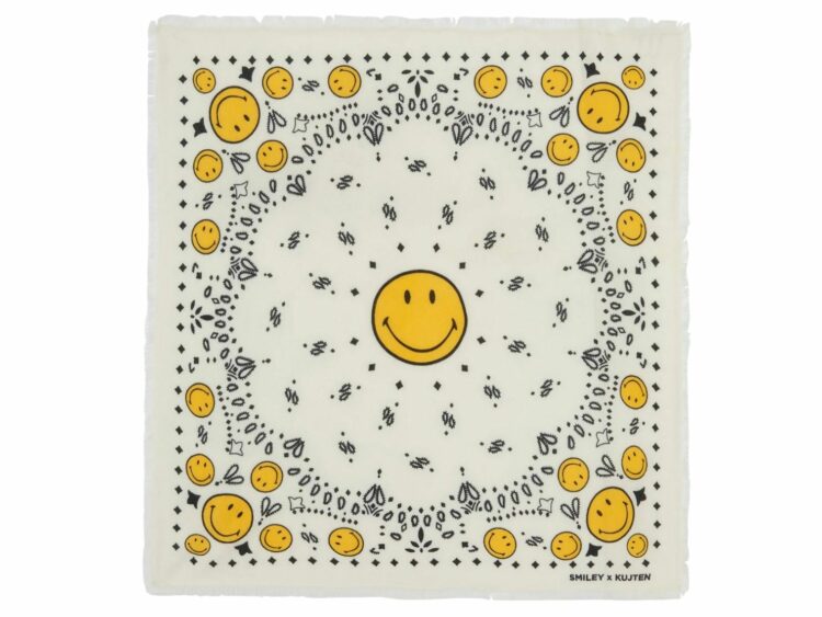 kujten large bandana hachiko smiley white