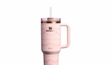 Stanley The Valentines Day Flowstate Quencher 40oz Tumbler Pink Velvet Cake