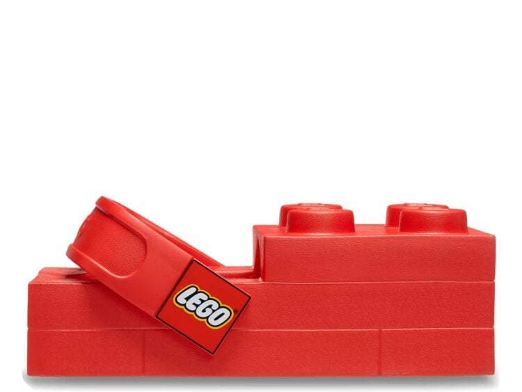 crocs brick clog lego red 1 1