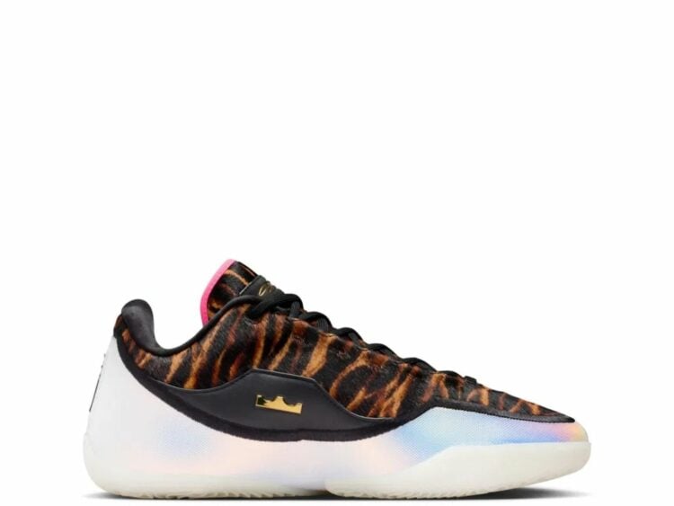 nike lebron 23 heat wave translucent outsole 1 1