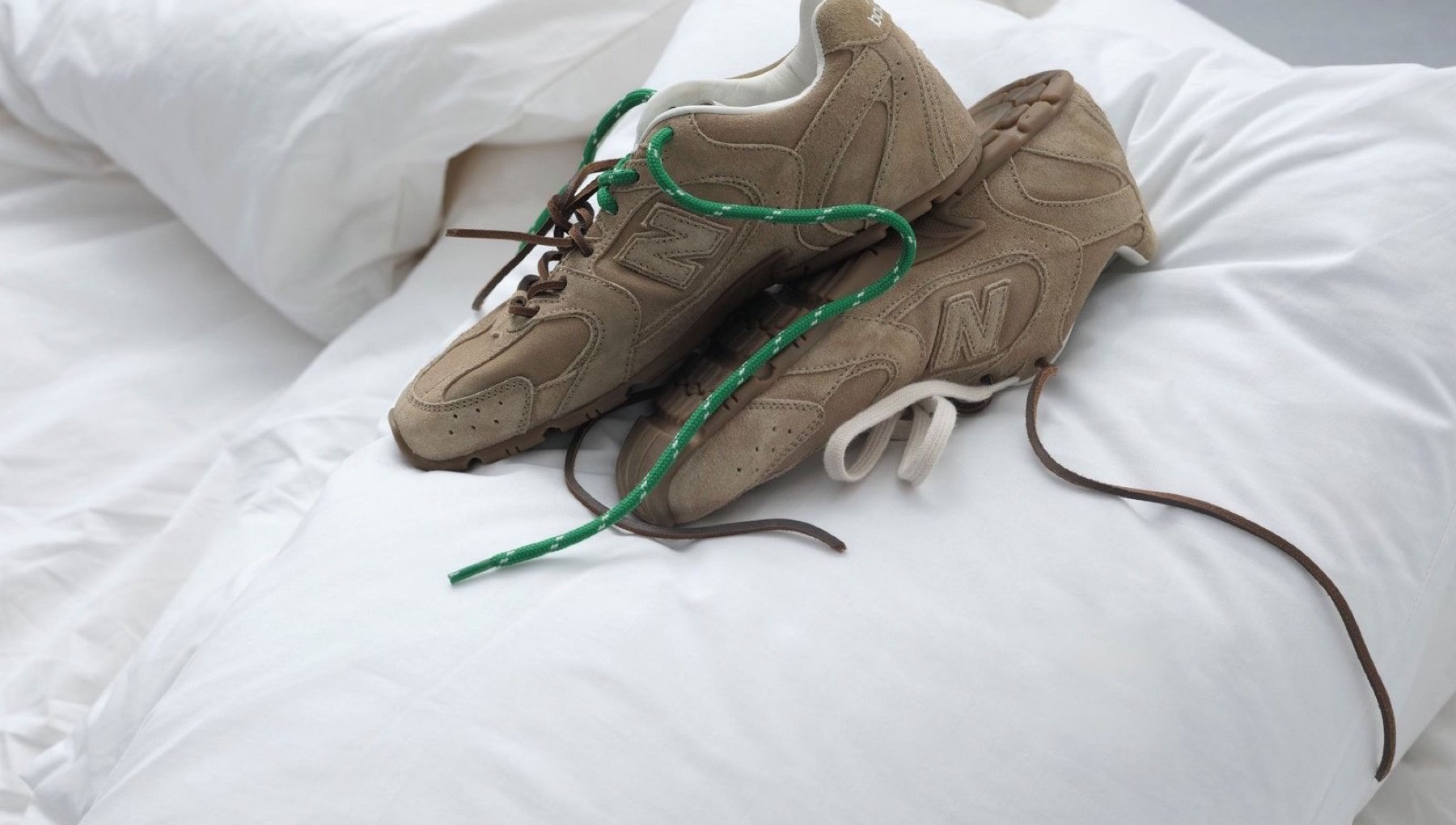 Miu Miu x New Balance 530 SL koleksiyonu