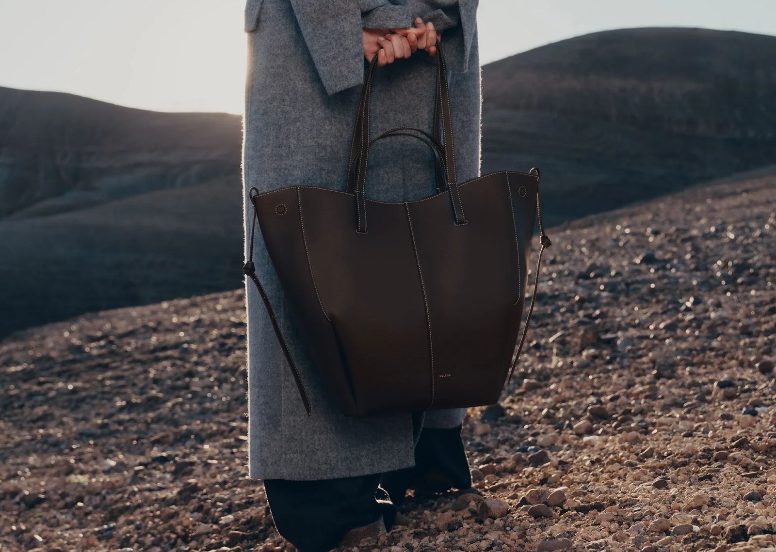 polene cyme tote edition textured ebony 3 1