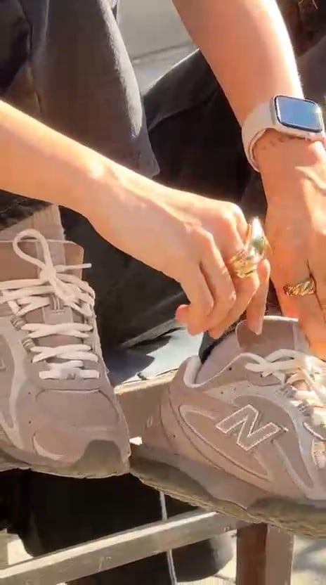 Ece Aydemir – New Balance 204L