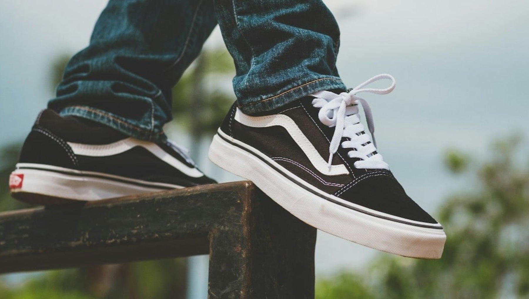 Vans Rehberi: Old Skool'dan OTW Era 95'e Hangi Model Alınmalı? Sneaker Baker