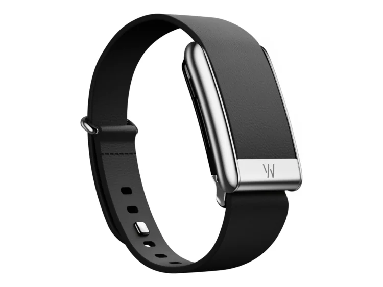 Whoop Black with Titanium LeatherLuxe Tapered Band