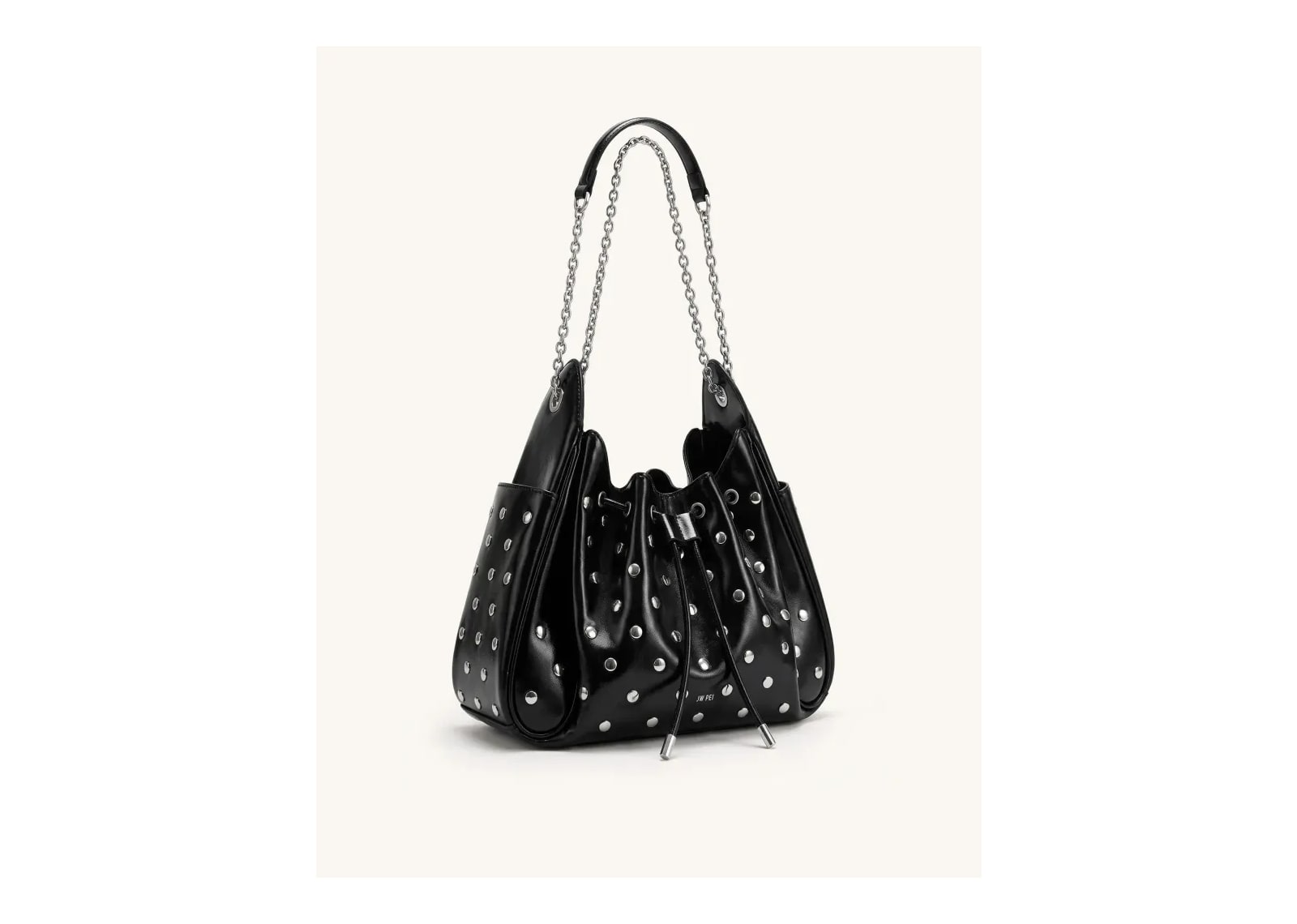 JW PEI Rowan Studded Ruched Drawstring Chain Bucket Bag Shiny Black - görsel 2