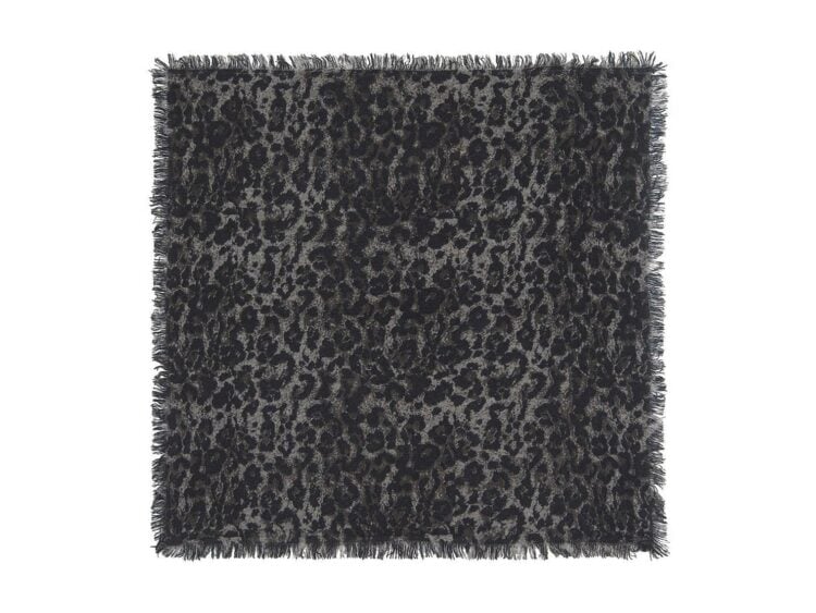 Kujten Small Bandana Hachi Snow Panther Taupe