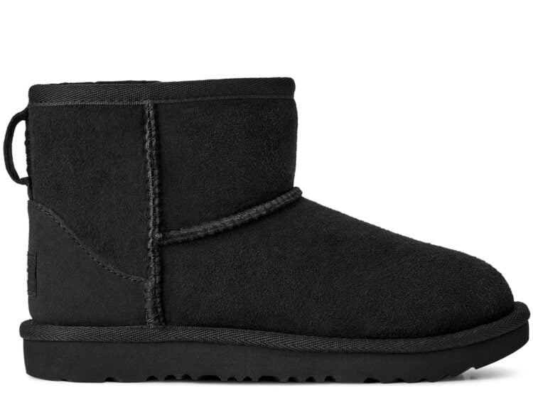 UGG Classic Mini II Boot Black (GS)