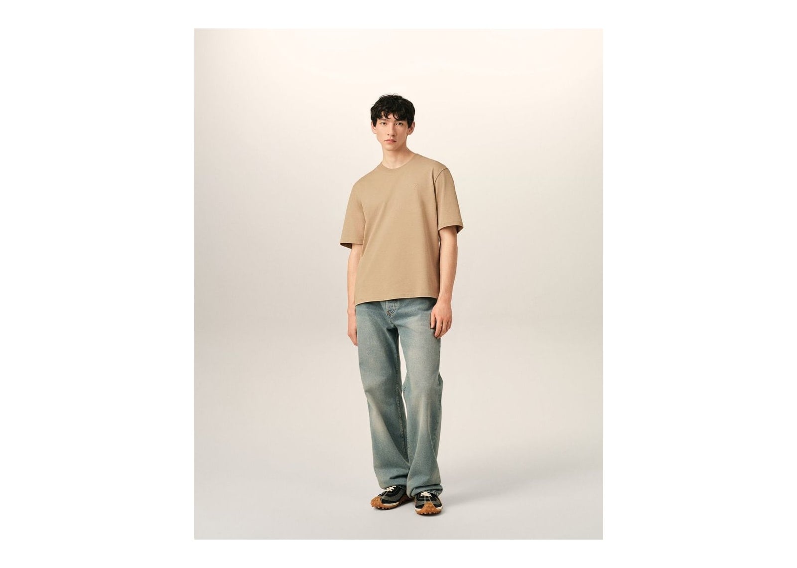 Ami Paris Embossed Ami De Coeur Cotton T-Shirt Mastic Beige - görsel 3