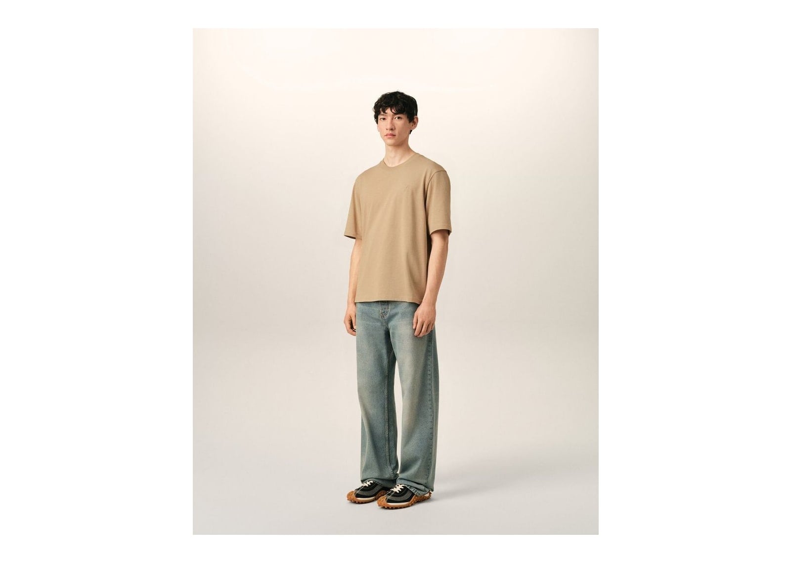 Ami Paris Embossed Ami De Coeur Cotton T-Shirt Mastic Beige - görsel 6
