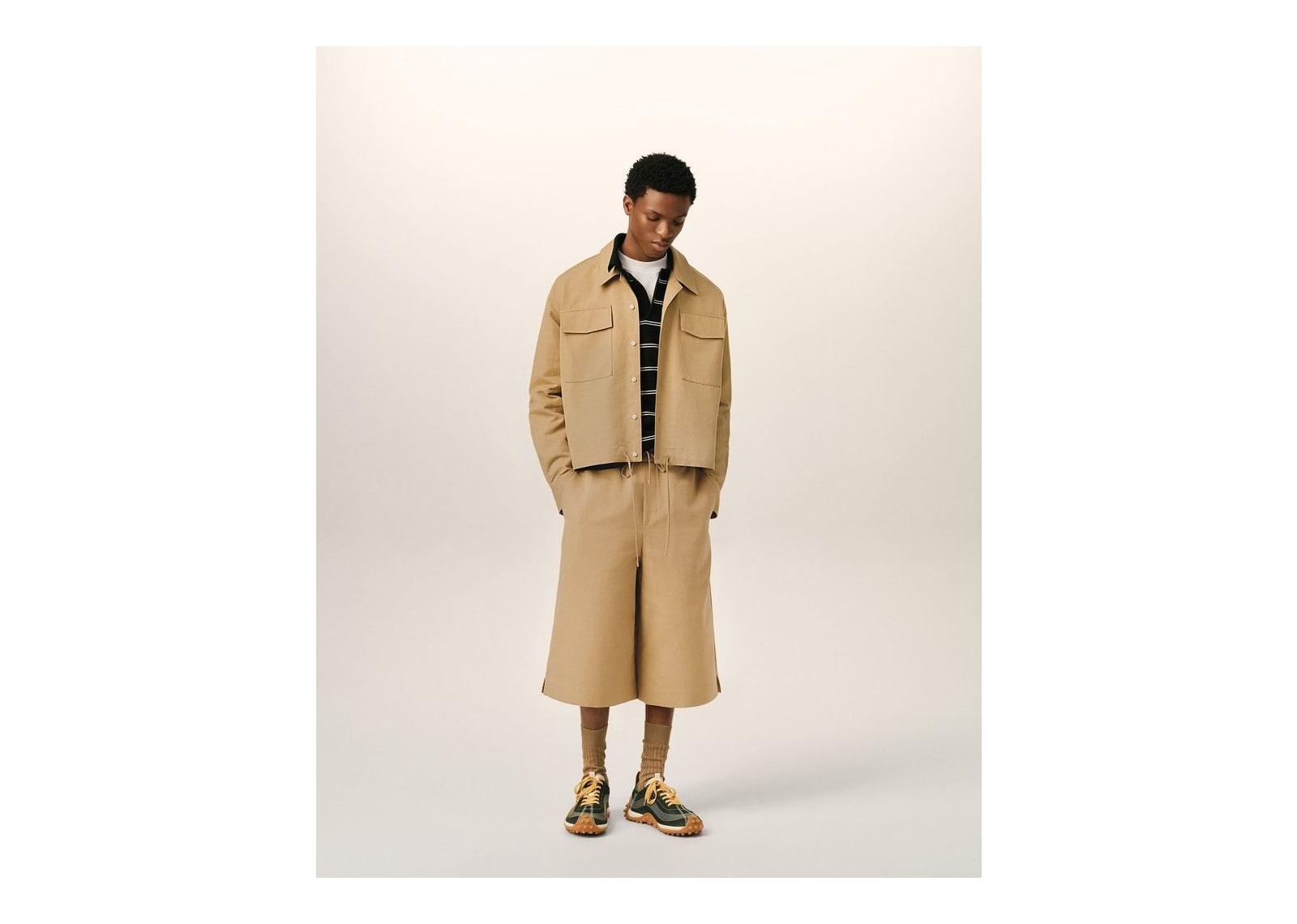Ami Paris Large Elasticated Cotton and Linen Bermuda Shorts Mastic Beige - görsel 2