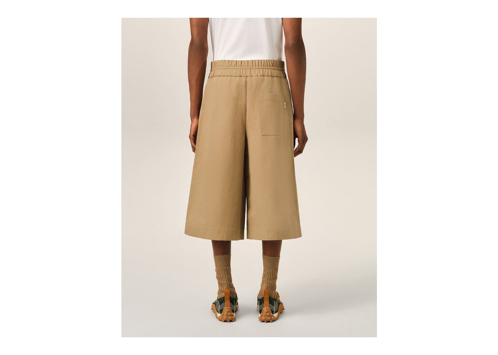 Ami Paris Large Elasticated Cotton and Linen Bermuda Shorts Mastic Beige - görsel 4