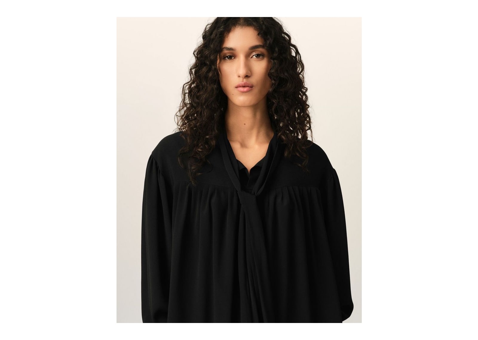 Ami Paris Lavalliere Silk-Blend Blouse Black (W) - görsel 4