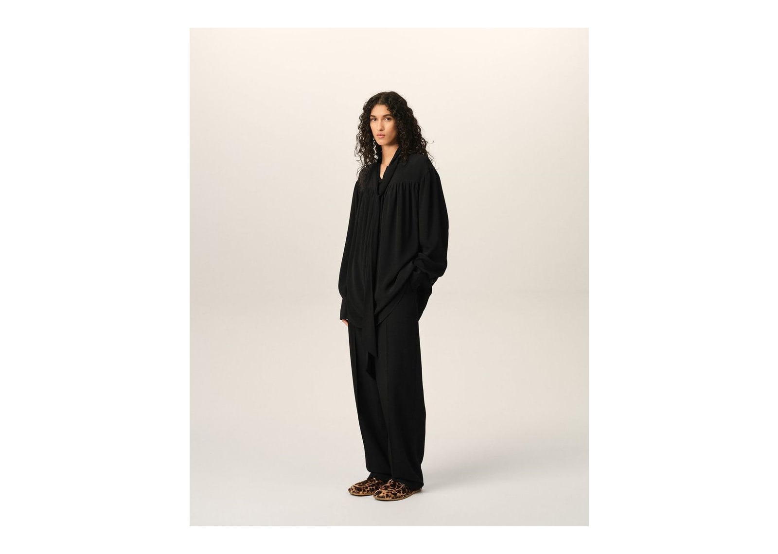 Ami Paris Lavalliere Silk-Blend Blouse Black (W) - görsel 6