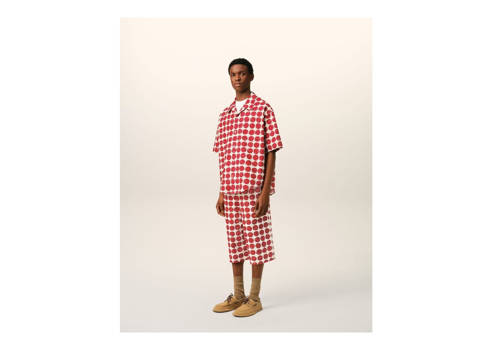 Ami Paris Polka-Dot Boxy Cotton Short-Sleeve Shirt Ruby Red/Ivory - görsel 6